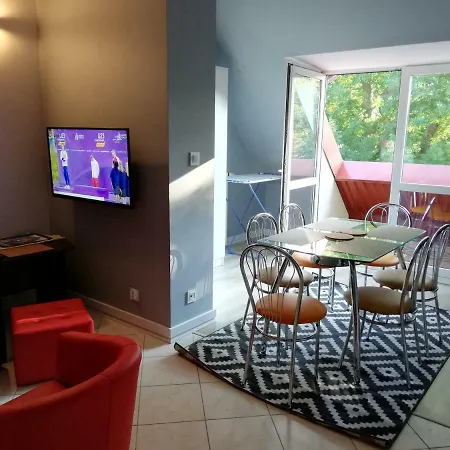 Apartament 302 Kiky Daire *