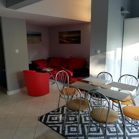 Daire Apartament 302 Kiky *